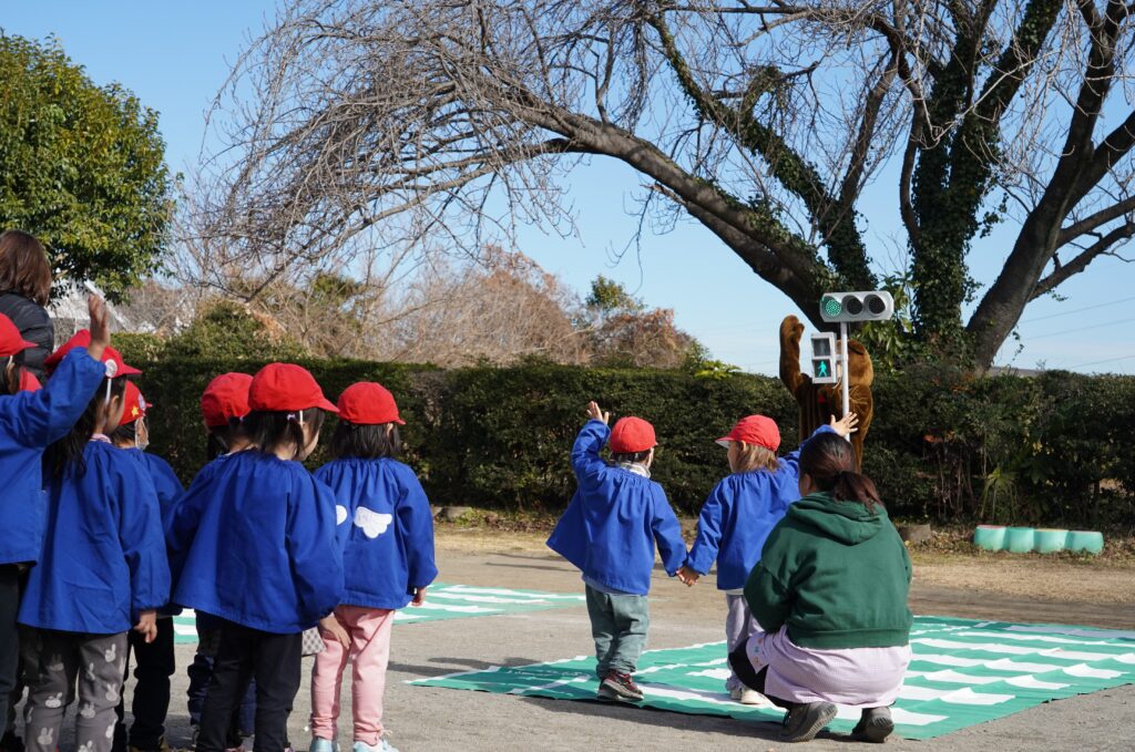 横断歩道を渡る練習